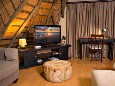 Savuti Holiday Cottage Suite